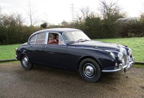 1968 Daimler V8 250