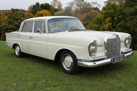 1963 Mercedes-Benz 220 S