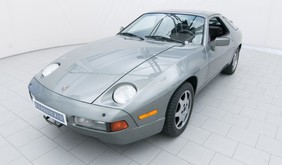 1987 Porsche 928 S4