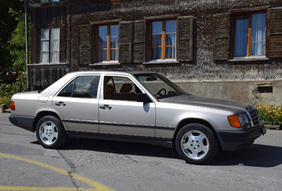 1989 Mercedes-Benz 300E