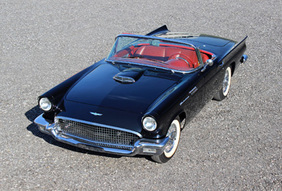 1957 Ford Thunderbird