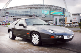 1990 Porsche 928 S4