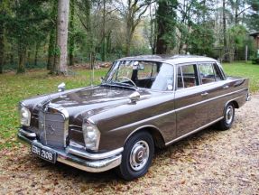 1964 Mercedes-Benz 220 S