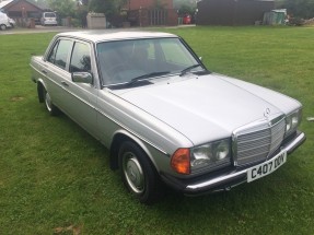 1985 Mercedes-Benz 230 E