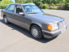 1992 Mercedes-Benz 230 E