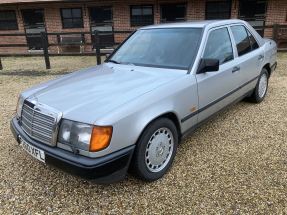 1988 Mercedes-Benz 260E