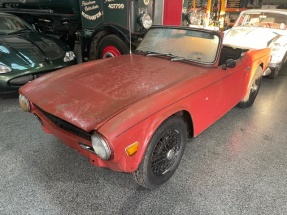  Triumph TR6