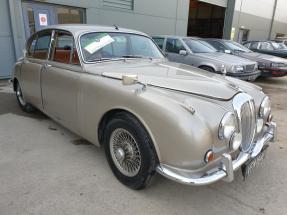 1968 Daimler V8 250