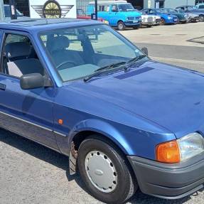 1990 Ford Escort