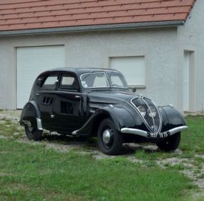 1937 Peugeot 302