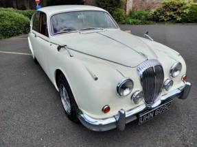 1968 Daimler V8 250