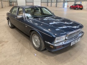 1990 Daimler 4.0