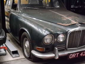 1967 Jaguar 420