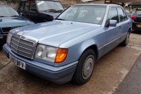 1993 Mercedes-Benz 200 E