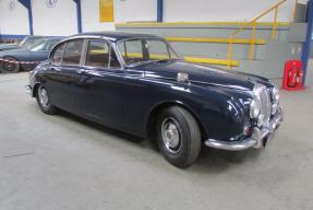 1969 Daimler V8 250