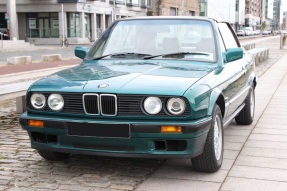 1992 BMW 320i