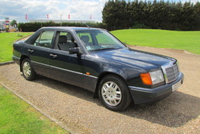 1992 Mercedes-Benz 200 E