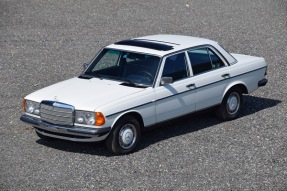1982 Mercedes-Benz 230 E