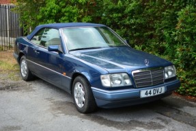 1994 Mercedes-Benz E 220