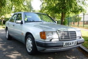 1992 Mercedes-Benz 260E