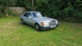 1990 Mercedes-Benz 230 E