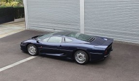 1992 Jaguar XJ220