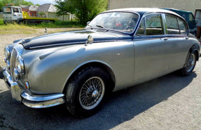 1964 Daimler V8 250