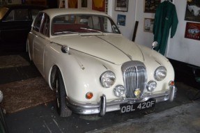 1967 Daimler V8 250