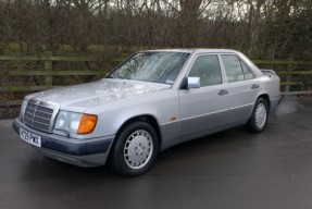 1990 Mercedes-Benz 300E