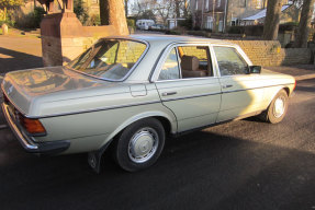 1985 Mercedes-Benz 230 E