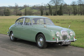 1968 Daimler V8 250