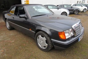 1993 Mercedes-Benz E 320