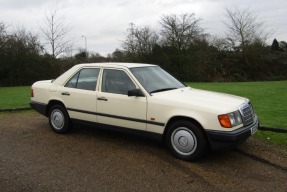 1987 Mercedes-Benz 260E