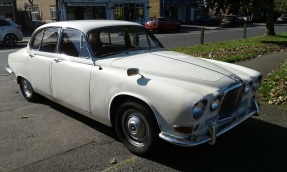 1967 Jaguar 420