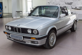 1993 BMW 320i