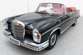 1963 Mercedes-Benz 220 SEb Cabriolet