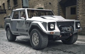 1991 Lamborghini LM002