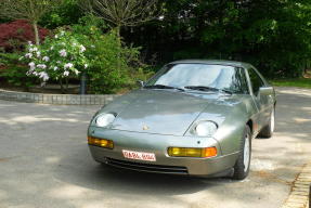 1988 Porsche 928 S4