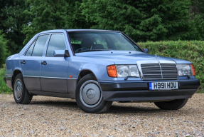 1990 Mercedes-Benz 260E