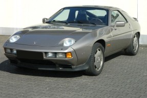 1984 Porsche 928 S2