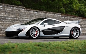 2015 McLaren P1