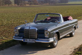 1963 Mercedes-Benz 220 SEb Cabriolet