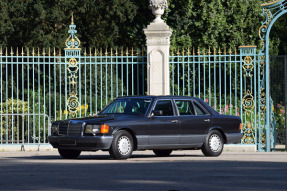 1990 Mercedes-Benz 560 SEL