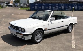 1991 BMW 320i