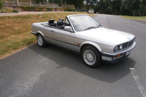 1990 BMW 320i