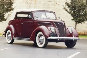 1937 Ford DeLuxe