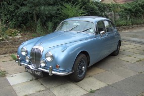 1967 Daimler V8 250