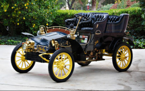 1902 Yale Rear-Entrance Tonneau