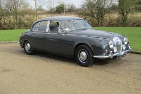 1968 Daimler V8 250