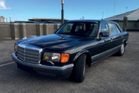 1990 Mercedes-Benz 560 SEL